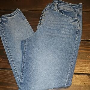 Blue Straight Leg Jeans with Classic‎ Wash